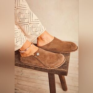 NWT Birkrnstock Zermatt Clogs